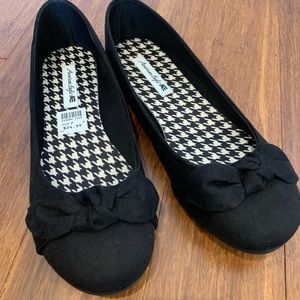 American Eagle flats